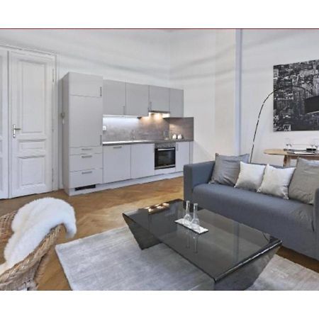 Luxurious, 2 Min To Casino And Roemertherme Apartment Baden Exterior photo