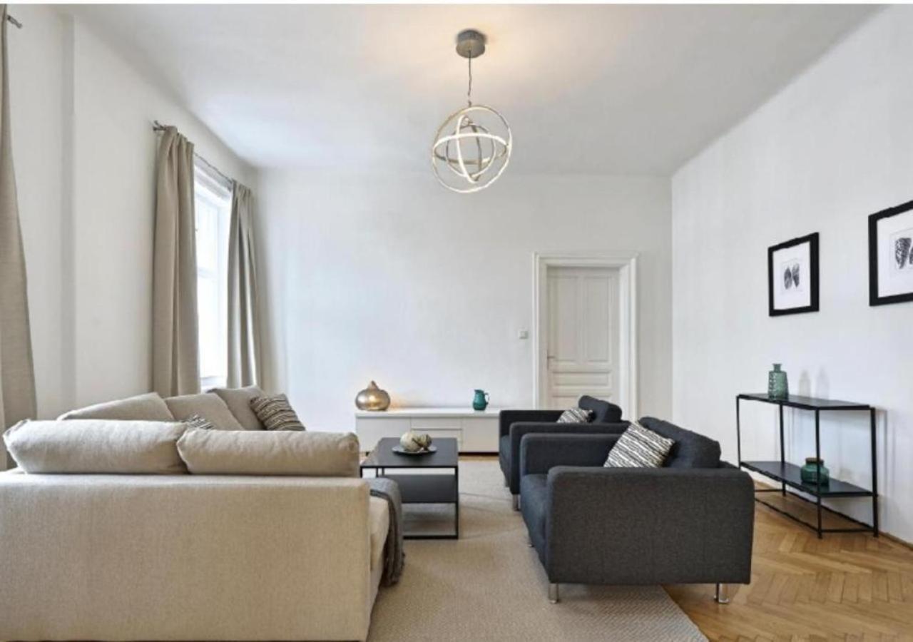 Luxurious, 2 Min To Casino And Roemertherme Apartment Baden Exterior photo